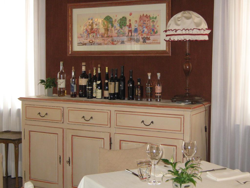 B&B Ristorante Del Monte Colleretto Giacosa Ngoại thất bức ảnh